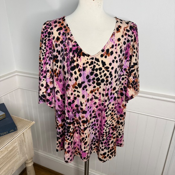 Dear Scarlett Tops - Dear Scarlett Womens XL Purple Pink Abstract Animal Print V-Neck Flutter Top